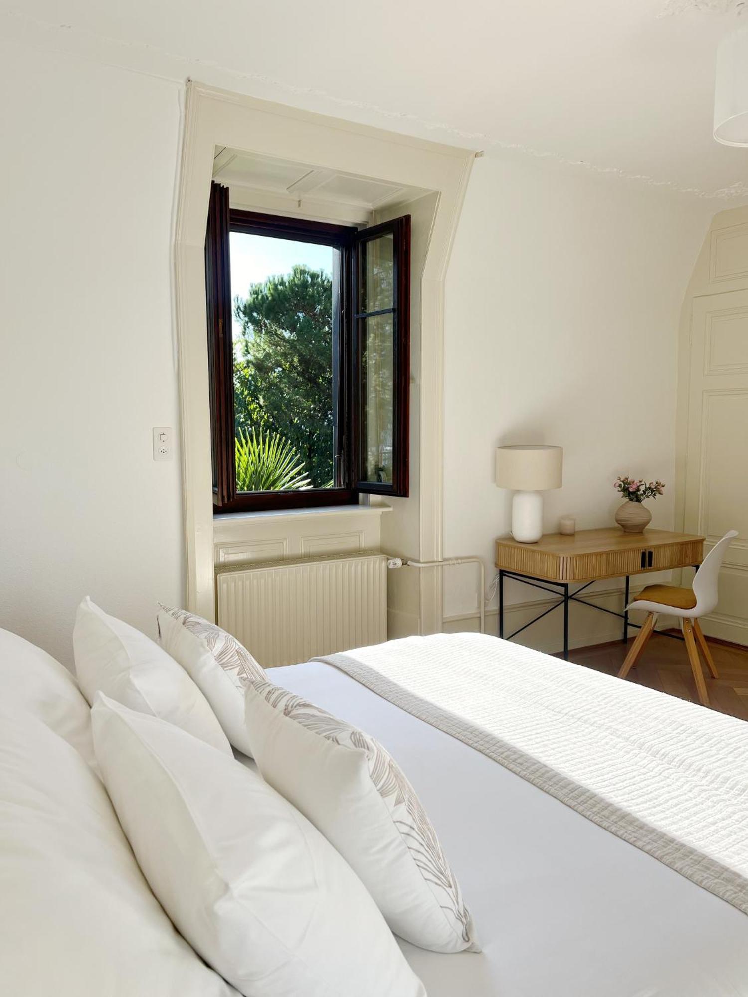 Montreux Riviera Suite Waterfront 3 Bedrooms Private Parking Exterior photo